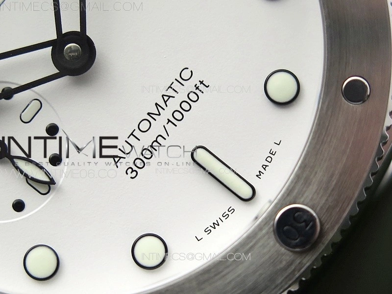 PAM1226 Y VSF 1:1 Best Edition White Dial on Green Rubber Strap P.900 Super Clone